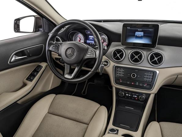 Mercedes-Benz GLA I (X156) с пробегом 2016 года, цена 1 995 000 рублей, 90464 км, внедорожник, Автокод Объявления