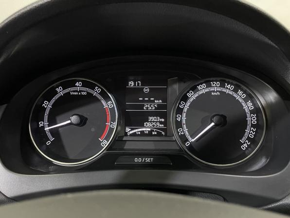 Skoda Rapid I Рестайлинг с пробегом 2017 года, цена 1 199 000 рублей, 108257 км, лифтбек, Автокод Объявления
