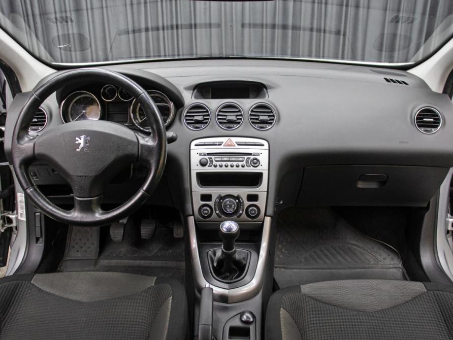 Peugeot 308 I Москва  - изображение 14