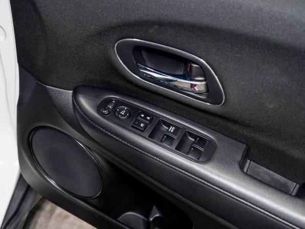 Honda Vezel I с пробегом 2014 года, цена 1 700 000 рублей, 122000 км, внедорожник, Автокод Объявления