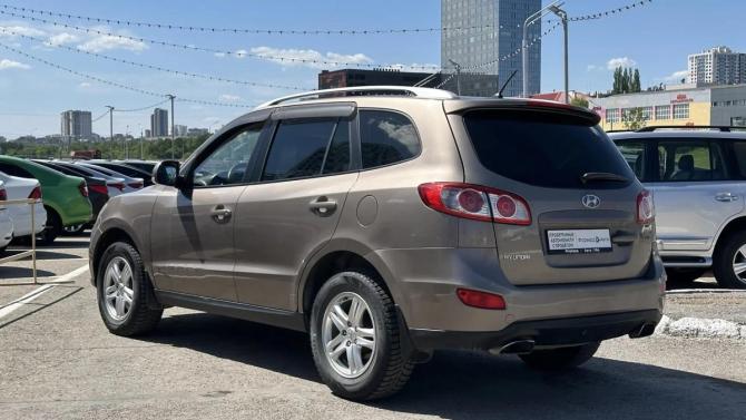 Hyundai Santa Fe II Рестайлинг с пробегом 2010 года, цена 975 000 рублей, 257757 км, внедорожник, Автокод Объявления