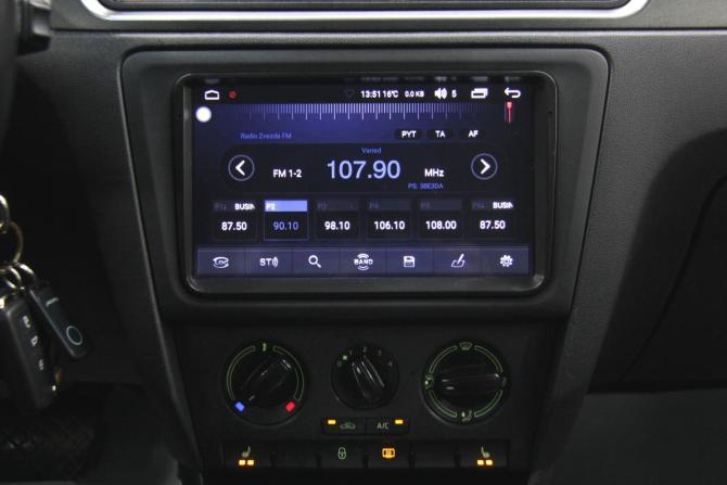 Skoda Rapid I с пробегом 2015 года, цена 1 028 000 рублей, 173000 км, лифтбек, Автокод Объявления