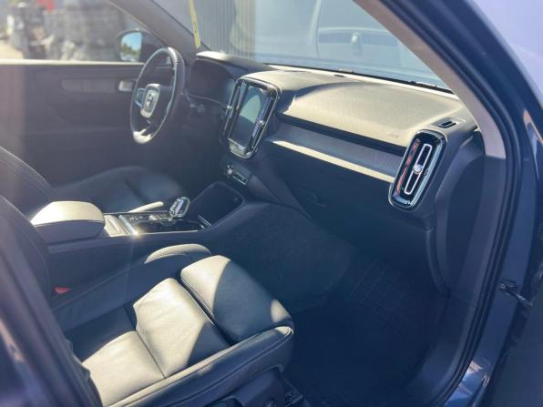 Volvo XC40 I с пробегом 2019 года, цена 2 630 000 рублей, 105000 км, внедорожник, Автокод Объявления