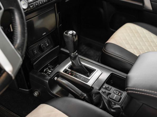Toyota Land Cruiser Prado 150 Series Рестайлинг 1 с пробегом 2015 года, цена 2 960 000 рублей, 175839 км, внедорожник, Автокод Объявления