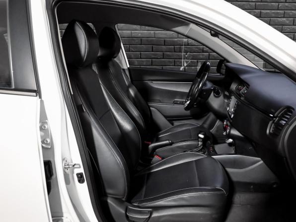 Kia Rio IV с пробегом 2017 года, цена 1 490 000 рублей, 75664 км, седан, Автокод Объявления