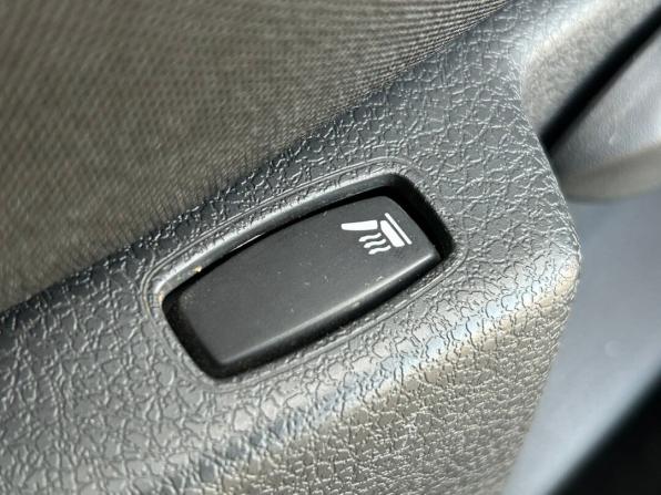Renault Logan II Рестайлинг с пробегом 2019 года, цена 1 275 000 рублей, 68039 км, седан, Автокод Объявления