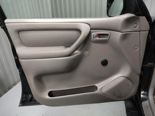 Toyota Land Cruiser 100 Series Рестайлинг 1 с пробегом 2004 года, цена 2 130 000 рублей, 237418 км, внедорожник, Автокод Объявления