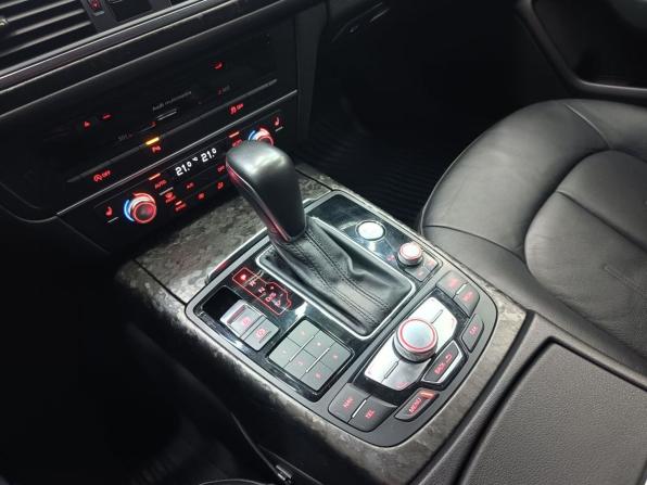 Audi A6 IV (C7) Рестайлинг с пробегом 2015 года, цена 1 569 000 рублей, 265500 км, седан, Автокод Объявления