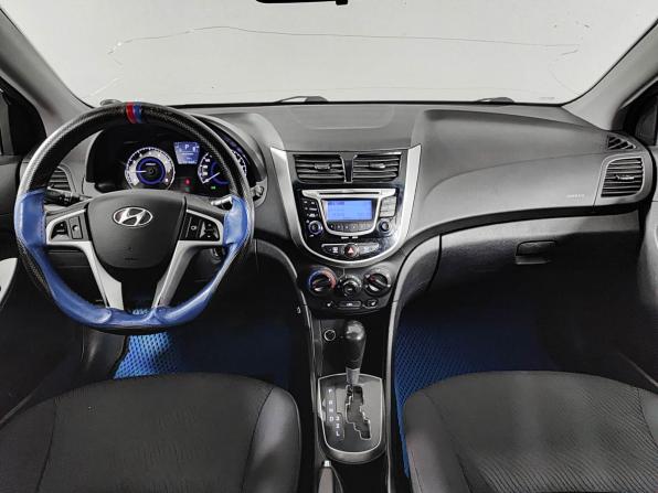 Hyundai Solaris I с пробегом 2012 года, цена 635 000 рублей, 231963 км, седан, Автокод Объявления