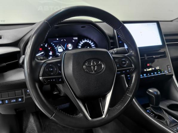 Toyota Avalon V с пробегом 2022 года, цена 3 885 000 рублей, 35658 км, седан, Автокод Объявления