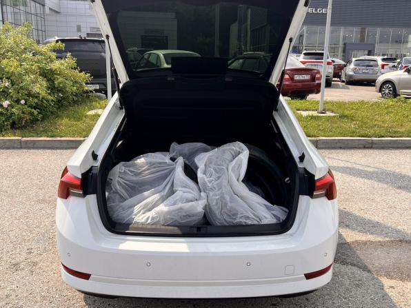 Skoda Octavia IV (A8) с пробегом 2021 года, цена 2 380 000 рублей, 54300 км, лифтбек, Автокод Объявления