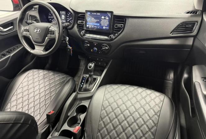 Hyundai Solaris II Рестайлинг с пробегом 2021 года, цена 1 650 000 рублей, 120114 км, седан, Автокод Объявления
