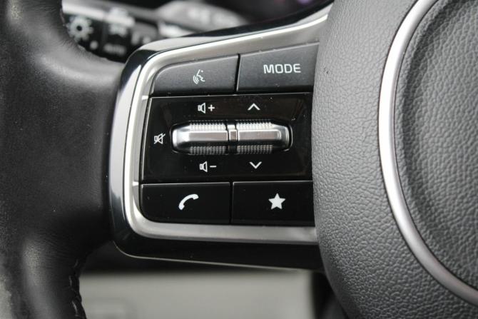 Kia Carnival IV с пробегом 2021 года, цена 3 550 000 рублей, 127000 км, минивэн, Автокод Объявления