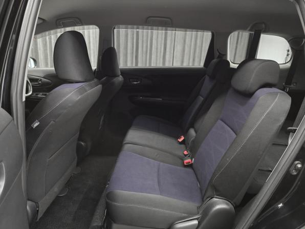 Toyota Wish II Рестайлинг с пробегом 2012 года, цена 1 340 000 рублей, 102000 км, минивэн, Автокод Объявления