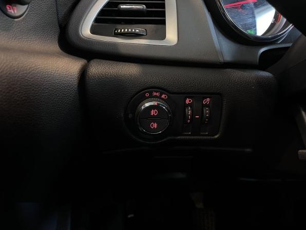 Opel Astra J Рестайлинг с пробегом 2013 года, цена 870 000 рублей, 98605 км, хэтчбек, Автокод Объявления