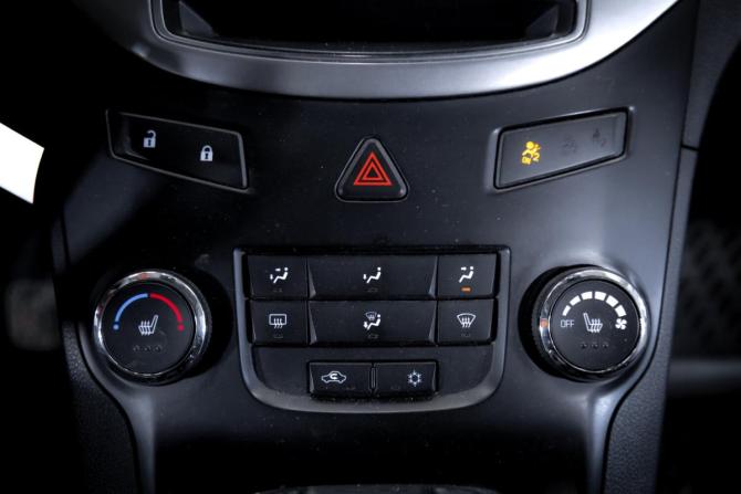 Chevrolet Orlando I с пробегом 2014 года, цена 1 225 000 рублей, 215919 км, минивэн, Автокод Объявления