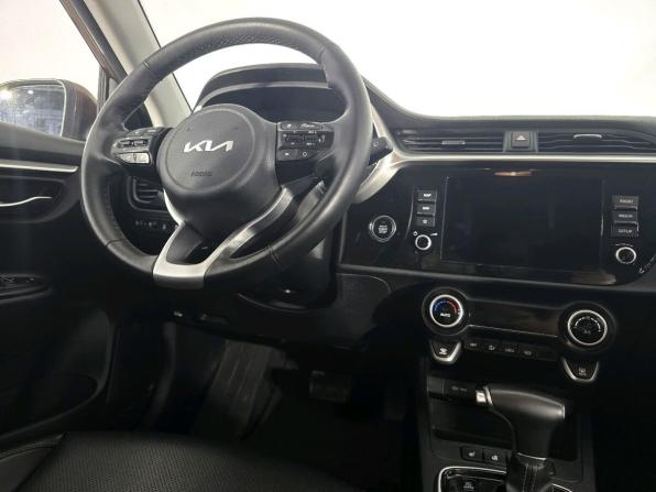 Kia Rio IV Рестайлинг с пробегом 2021 года, цена 1 949 000 рублей, 54552 км, хэтчбек, Автокод Объявления