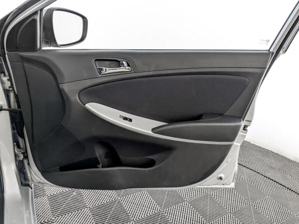 Hyundai Solaris I с пробегом 2013 года, цена 950 000 рублей, 137449 км, седан, Автокод Объявления