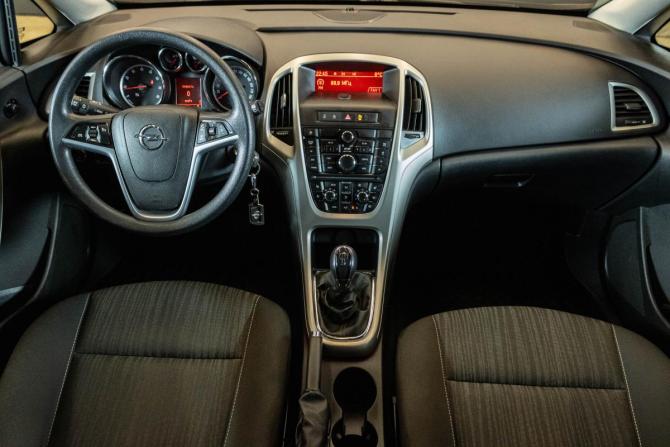 Opel Astra J с пробегом 2011 года, цена 1 009 000 рублей, 33761 км, хэтчбек, Автокод Объявления