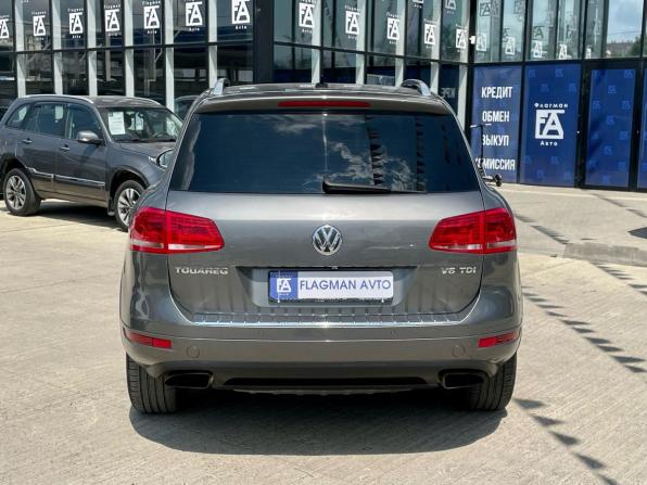 Volkswagen Touareg II с пробегом 2014 года, цена 2 399 000 рублей, 220900 км, внедорожник, Автокод Объявления
