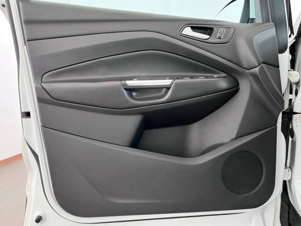 Ford Kuga II с пробегом 2014 года, цена 1 230 000 рублей, 137131 км, внедорожник, Автокод Объявления
