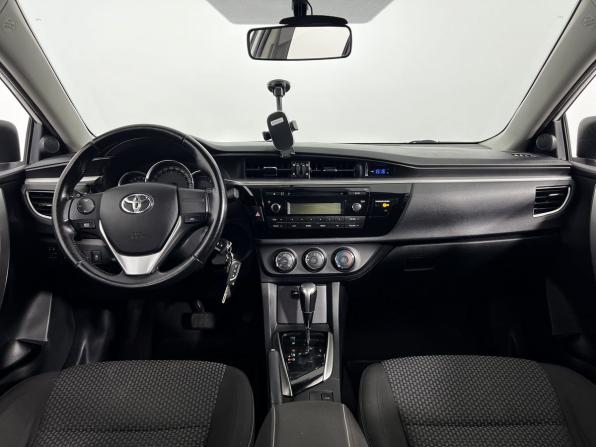 Toyota Corolla XI (E160 E170 E180) с пробегом 2013 года, цена 1 250 000 рублей, 208000 км, седан, Автокод Объявления