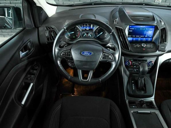 Ford Kuga II Рестайлинг с пробегом 2018 года, цена 1 680 000 рублей, 77138 км, внедорожник, Автокод Объявления