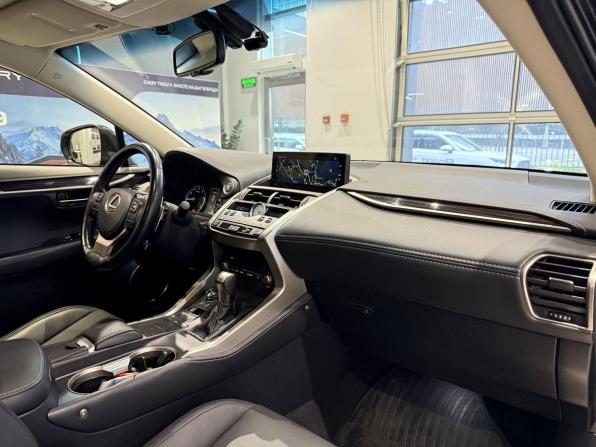 Lexus NX I Рестайлинг с пробегом 2018 года, цена 2 950 000 рублей, 85017 км, внедорожник, Автокод Объявления