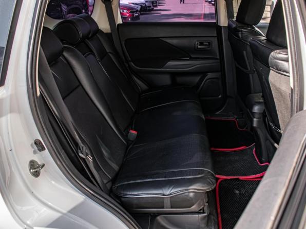 Mitsubishi Outlander III Рестайлинг с пробегом 2014 года, цена 1 590 000 рублей, 204371 км, внедорожник, Автокод Объявления