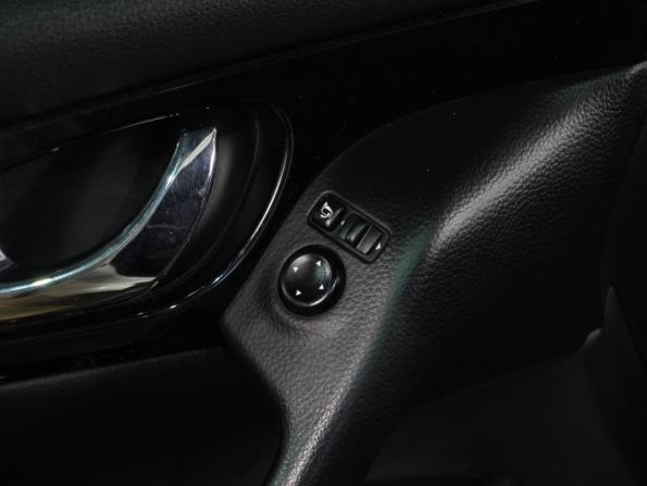 Nissan Qashqai II с пробегом 2015 года, цена 1 699 000 рублей, 172842 км, внедорожник, Автокод Объявления