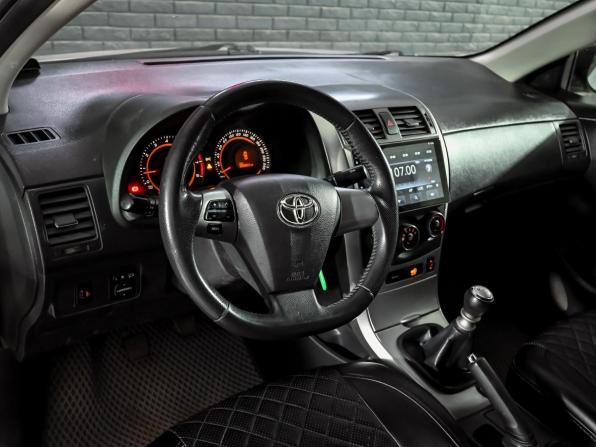 Toyota Corolla X (E140 E150) Рестайлинг с пробегом 2011 года, цена 980 000 рублей, 209861 км, седан, Автокод Объявления