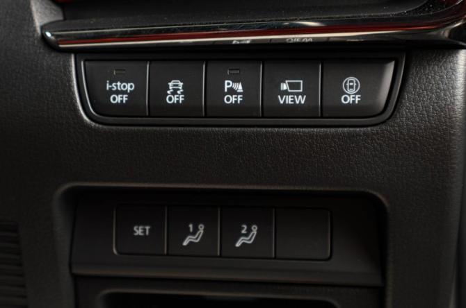 Mazda 3 IV (BP) с пробегом 2021 года, цена 2 239 000 рублей, 92500 км, хэтчбек, Автокод Объявления