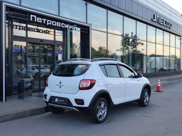 Renault Sandero II Рестайлинг с пробегом 2021 года, цена 1 450 000 рублей, 27370 км, хэтчбек, Автокод Объявления