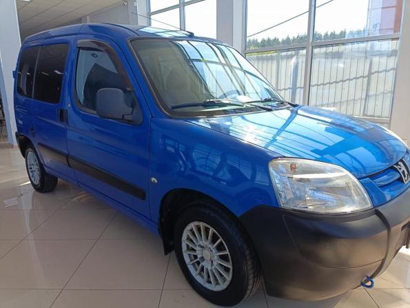 Peugeot Partner I Рестайлинг с пробегом 2010 года, цена 379 000 рублей, 223000 км, минивэн, Автокод Объявления