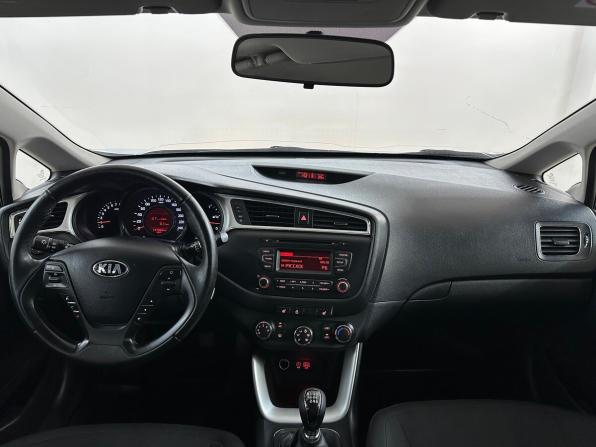 Kia Ceed II Рестайлинг с пробегом 2018 года, цена 1 310 000 рублей, 137065 км, универсал, Автокод Объявления
