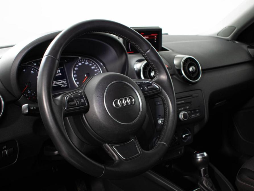 Audi A1 I (8X) Москва  - изображение 9