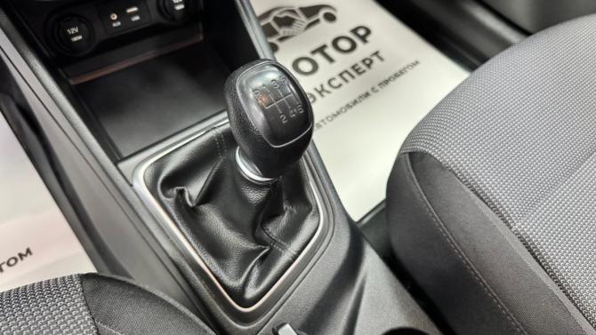 Hyundai Solaris II с пробегом 2017 года, цена 1 145 000 рублей, 75359 км, седан, Автокод Объявления