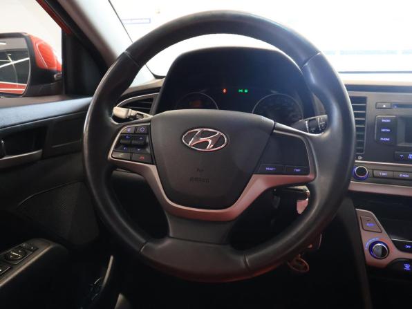 Hyundai Elantra VI (AD) с пробегом 2016 года, цена 1 270 000 рублей, 179711 км, седан, Автокод Объявления