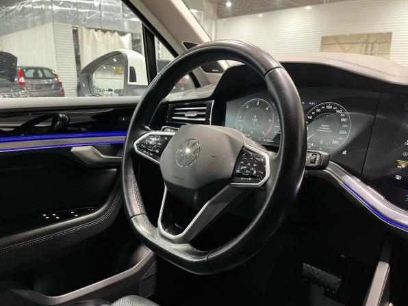 Volkswagen Touareg III с пробегом 2021 года, цена 6 050 000 рублей, 134546 км, внедорожник, Автокод Объявления