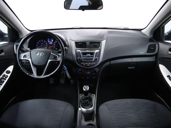 Hyundai Solaris I Рестайлинг с пробегом 2015 года, цена 950 000 рублей, 152098 км, седан, Автокод Объявления