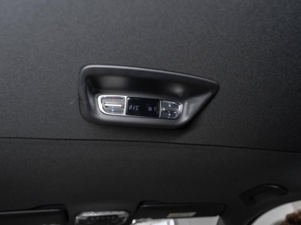 Mercedes-Benz V-Класс III (W447) Рестайлинг 2 с пробегом 2026 года, цена 12 550 000 рублей, 11 км, минивэн, Автокод Объявления