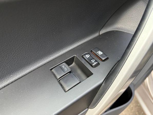 Toyota Auris II с пробегом 2013 года, цена 1 295 000 рублей, 90000 км, хэтчбек, Автокод Объявления