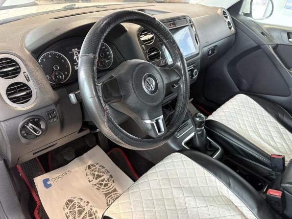 Volkswagen Tiguan I Рестайлинг с пробегом 2011 года, цена 1 049 000 рублей, 238311 км, внедорожник, Автокод Объявления