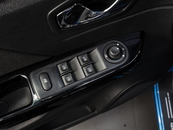 Renault Kaptur I с пробегом 2018 года, цена 1 260 000 рублей, 132125 км, внедорожник, Автокод Объявления