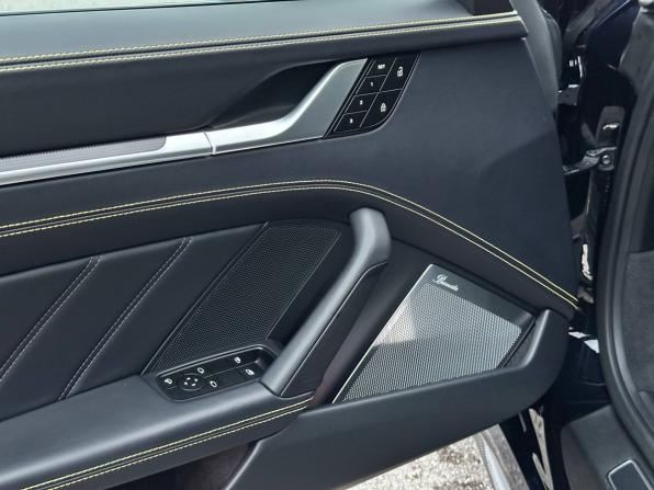 Porsche 911 VIII (992) с пробегом 2024 года, цена 31 000 000 рублей, 4983 км, купе, Автокод Объявления