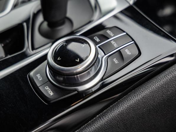 BMW 5 серии VII (G30/G31/G38) с пробегом 2017 года, цена 2 743 000 рублей, 107076 км, седан, Автокод Объявления
