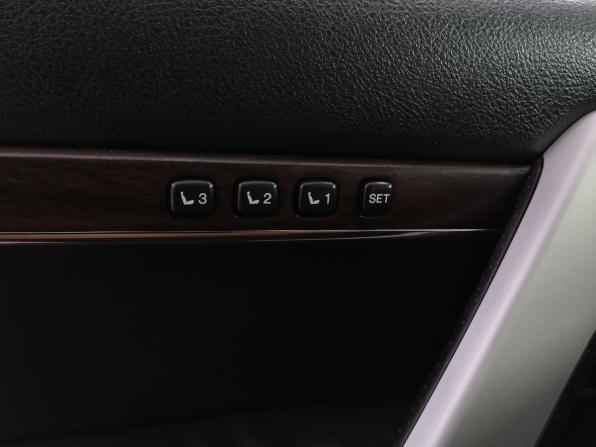 Toyota Land Cruiser 200 Series Рестайлинг 2 с пробегом 2015 года, цена 5 400 000 рублей, 204121 км, внедорожник, Автокод Объявления