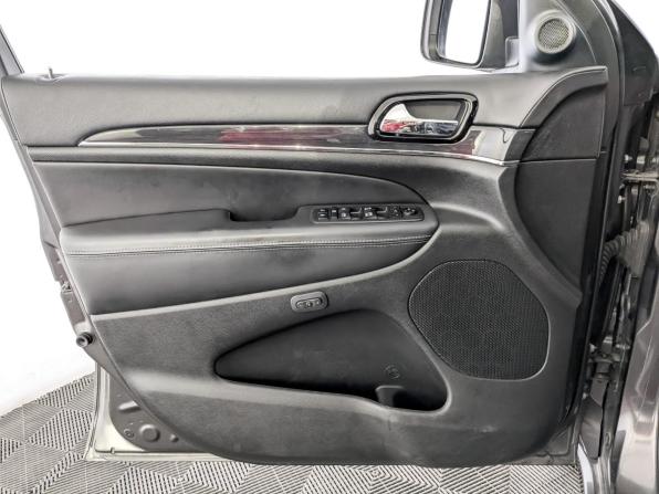 Jeep Grand Cherokee IV (WK2) Рестайлинг с пробегом 2019 года, цена 3 200 000 рублей, 200644 км, внедорожник, Автокод Объявления