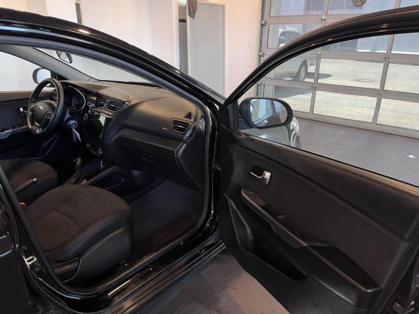 Kia Rio III Рестайлинг с пробегом 2016 года, цена 953 000 рублей, 195702 км, седан, Автокод Объявления