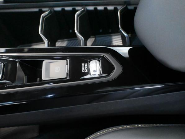 Geely Coolray I Рестайлинг с пробегом 2025 года, цена 2 759 900 рублей, 35 км, внедорожник, Автокод Объявления